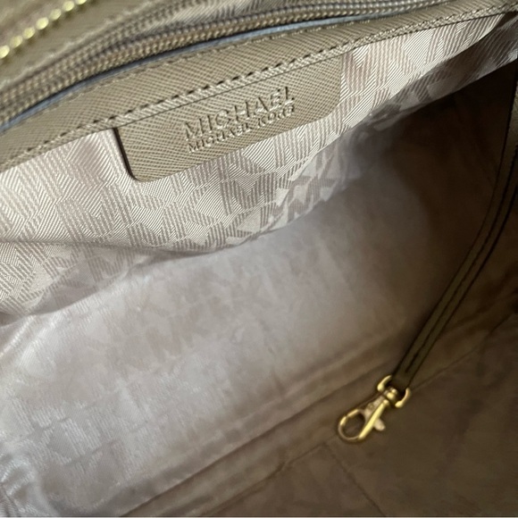 Michael Kors Bag Medium - Picture 8 of 11